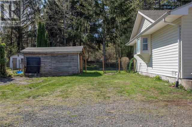 2413 Catherwood Rd, House detached with 3 bedrooms, 2 bathrooms and 4 parking in Comox Valley C (Puntledge   Black Creek) BC | Image 36