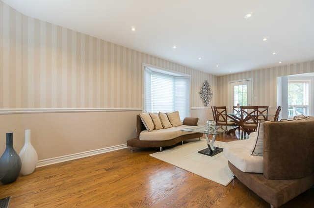 54 Woodhaven Cres, House detached with 4 bedrooms, 4 bathrooms and 4 parking in Richmond Hill ON | Image 7