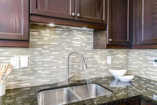 19 Cedar Lake Cres, Townhouse with 3 bedrooms, 4 bathrooms and 2 parking in Brampton ON | Image 13