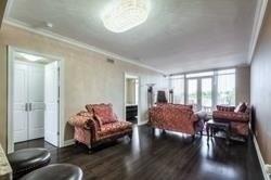 403 - 10101 Yonge St, Condo with 2 bedrooms, 2 bathrooms and 1 parking in Richmond Hill ON | Image 3