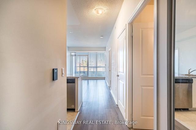 217 - 349 Rathburn Rd W, Condo with 2 bedrooms, 2 bathrooms and 1 parking in Mississauga ON | Image 6