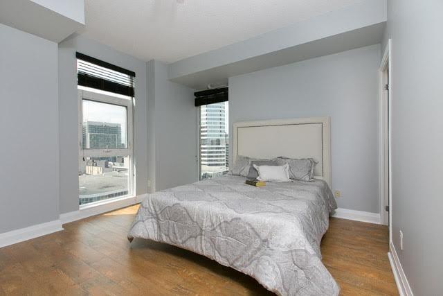 1906 - 220 Victoria St, Condo with 2 bedrooms, 2 bathrooms and 1 parking in Toronto ON | Image 12