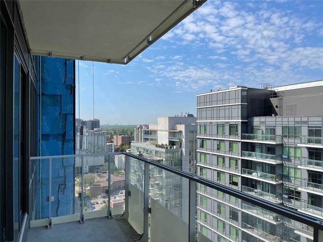2209 - 75 Canterbury Pl, Condo with 1 bedrooms, 1 bathrooms and 1 parking in Toronto ON | Image 4