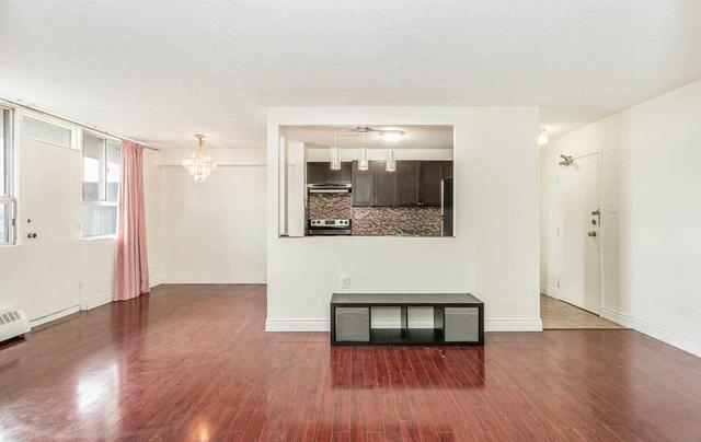 614 - 1950 Kennedy Rd, Condo with 3 bedrooms, 1 bathrooms and 1 parking in Toronto ON | Image 5