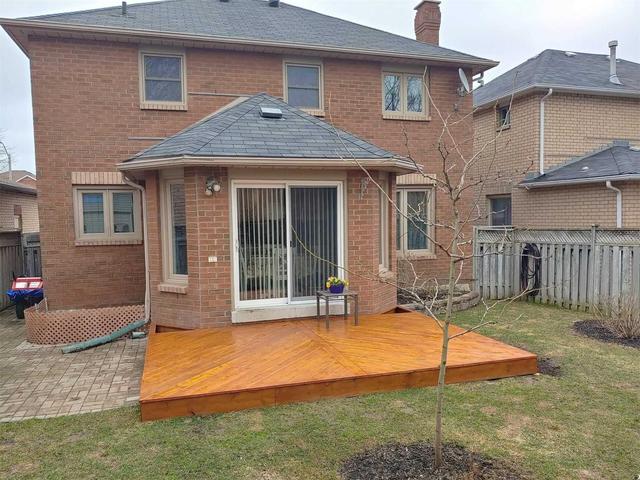 22 Macmillan Cres, House detached with 3 bedrooms, 4 bathrooms and 6 parking in Barrie ON | Image 2