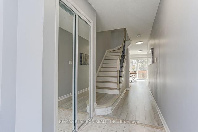 84 Bernard Ave, House attached with 3 bedrooms, 3 bathrooms and 2 parking in Brampton ON | Image 34