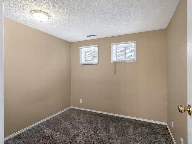 120 Whitehill Place Ne, Home with 3 bedrooms, 2 bathrooms and 2 parking in Calgary AB | Image 34