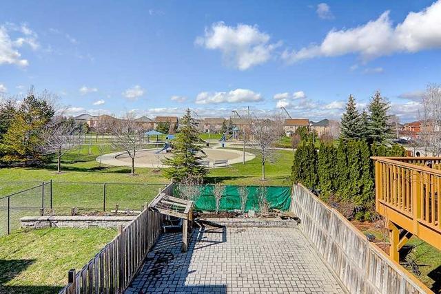 8 Pikake Crt, House attached with 3 bedrooms, 3 bathrooms and 3 parking in Vaughan ON | Image 13