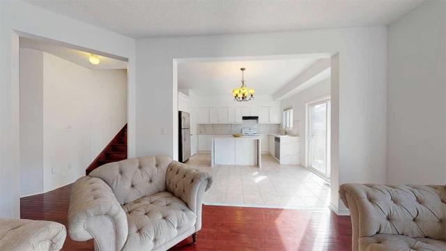 223 Valleyway Dr, House detached with 4 bedrooms, 4 bathrooms and 4 parking in Brampton ON | Image 4