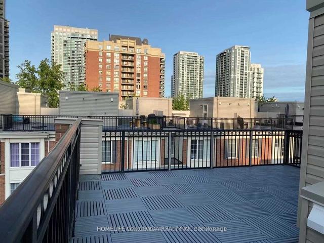 501 - 3 Everson Dr, Townhouse with 2 bedrooms, 2 bathrooms and 1 parking in Toronto ON | Image 5