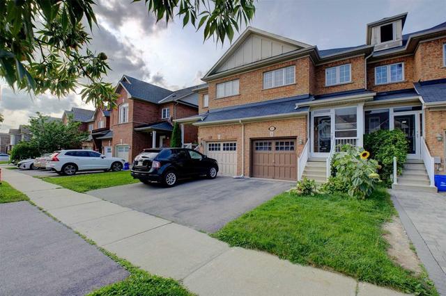 131 Amulet Cres, House attached with 3 bedrooms, 4 bathrooms and 2 parking in Richmond Hill ON | Image 12