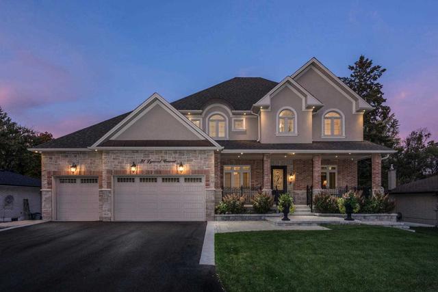 81 Lynwood Cres, House detached with 4 bedrooms, 4 bathrooms and 7 parking in King ON | Image 1