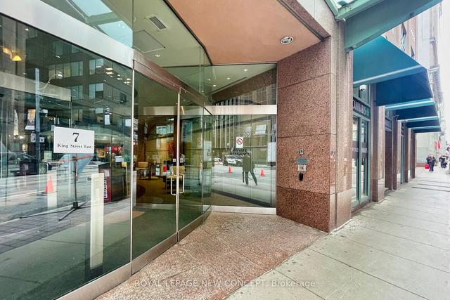 1306 - 7 King St E, Condo with 2 bedrooms, 2 bathrooms and 1 parking in Toronto ON | Image 12