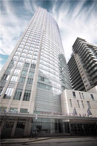 1606 - 200 Victoria St, Condo with 0 bedrooms, 1 bathrooms and null parking in Toronto ON | Image 1