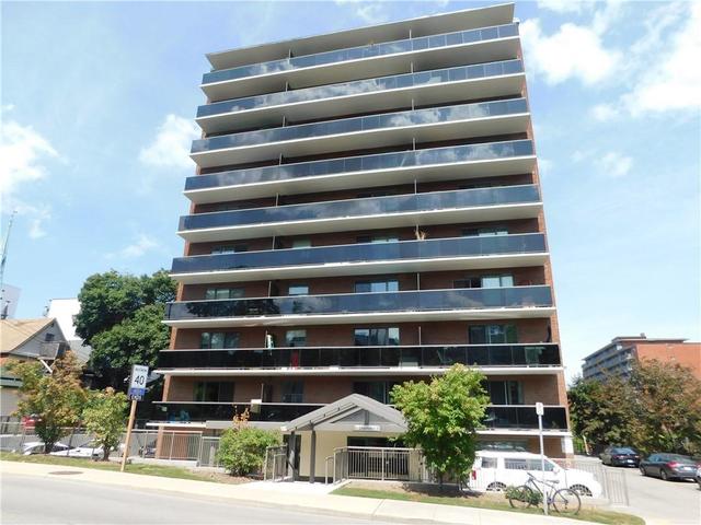 803 - 81 Charlton Avenue E, Condo with 2 bedrooms, 1 bathrooms and null parking in Hamilton ON | Image 2