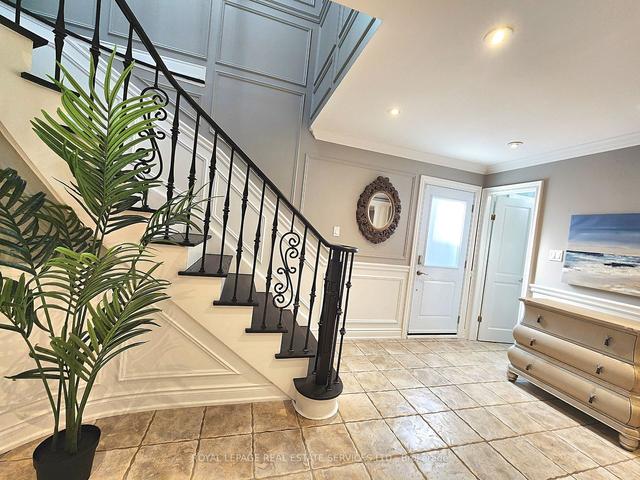 m&u - 20 Presidential St, House detached with 4 bedrooms, 3 bathrooms and 2 parking in Vaughan ON | Image 4