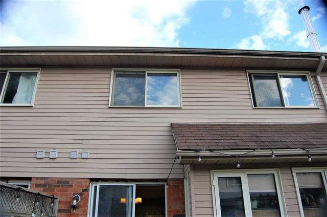2786 Lindholm Cres, House attached with 3 bedrooms, 3 bathrooms and 2 parking in Mississauga ON | Image 5