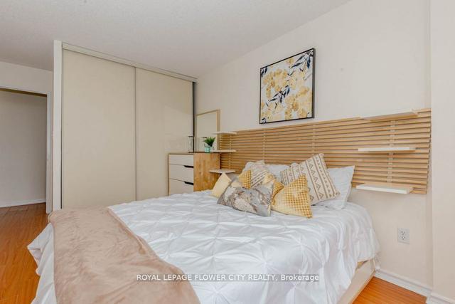 609 - 30 Malta Ave, Condo with 2 bedrooms, 2 bathrooms and 1 parking in Brampton ON | Image 4