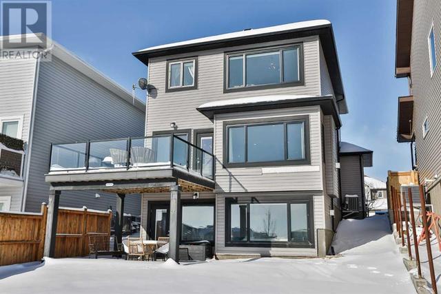 743 Moonlight Crescent W, House detached with 4 bedrooms, 3 bathrooms and 4 parking in Lethbridge AB | Image 5