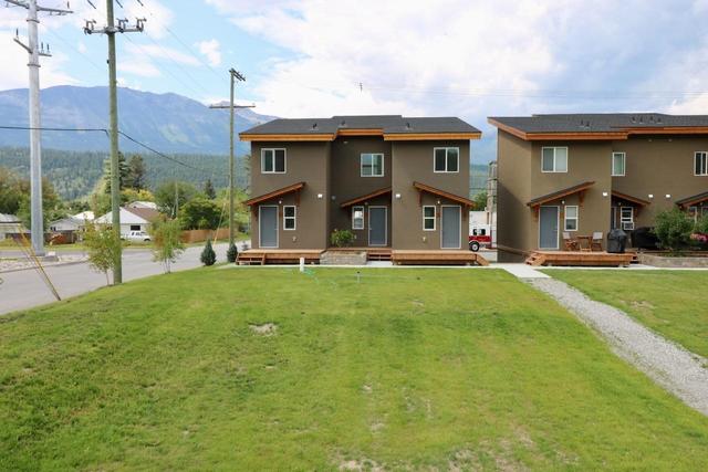 9 - 1110 11th Avenue, House attached with 2 bedrooms, 2 bathrooms and 1 parking in Golden BC | Image 5