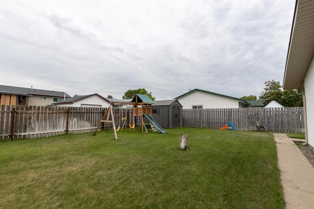 353 20 Street Ne, House detached with 3 bedrooms, 2 bathrooms and 4 parking in Medicine Hat AB | Image 26