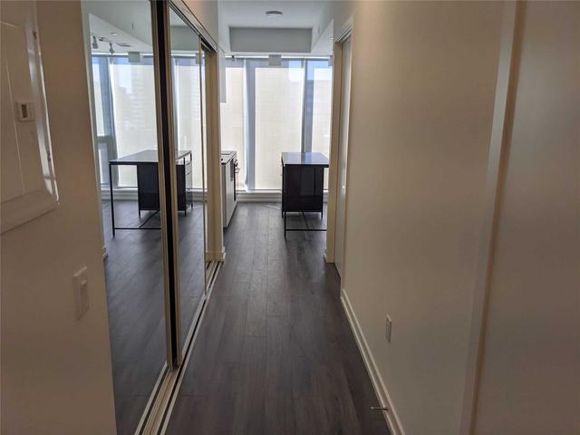 2201 - 77 Shuter St, Condo with 1 bedrooms, 1 bathrooms and 0 parking in Toronto ON | Image 2
