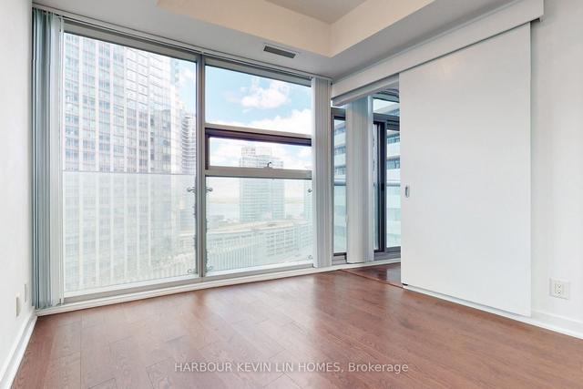 1205 - 14 York St, Condo with 2 bedrooms, 2 bathrooms and 1 parking in Toronto ON | Image 20