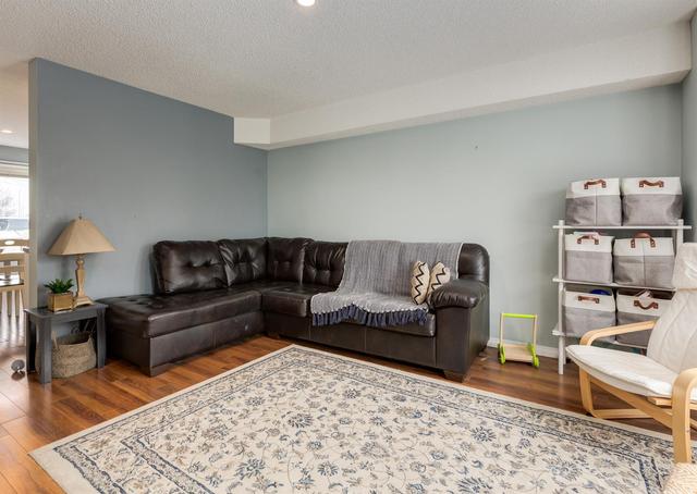8034 24 Street Se, Home with 3 bedrooms, 1 bathrooms and 2 parking in Calgary AB | Image 14