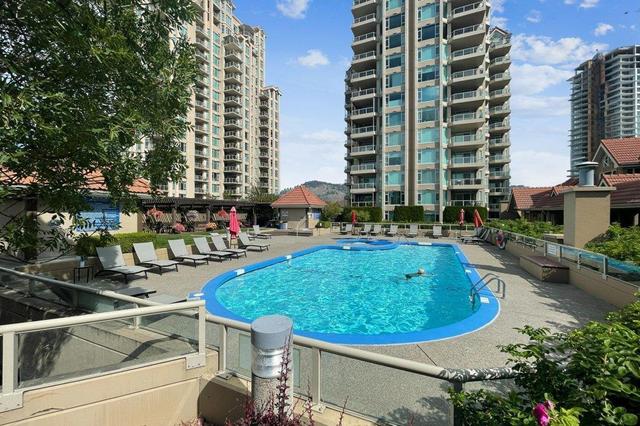 703 - 1128 Sunset Drive, Condo with 1 bedrooms, 1 bathrooms and 1 parking in Kelowna BC | Card Image