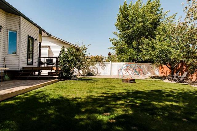 9233 49 Avenue, House detached with 5 bedrooms, 3 bathrooms and 4 parking in Grande Prairie County No. 1 AB | Image 38