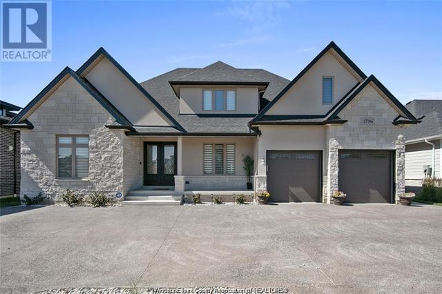 3796 St. Francis Crescent, House detached with 5 bedrooms, 4 bathrooms and null parking in LaSalle ON | Image 1