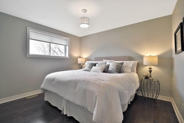 2250 Sunnydale Dr, House detached with 3 bedrooms, 2 bathrooms and 6 parking in Burlington ON | Image 10