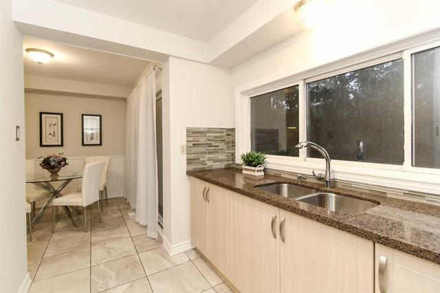 12 - 86 Castlebury Cres, Townhouse with 4 bedrooms, 3 bathrooms and 2 parking in Toronto ON | Image 8