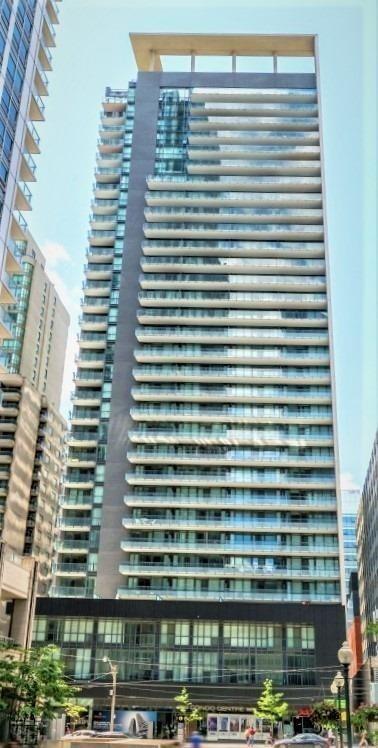 809 - 770 Bay St, Condo with 1 bedrooms, 1 bathrooms and 0 parking in Toronto ON | Image 1