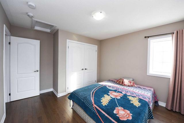 26 Lobelia St, Townhouse with 3 bedrooms, 4 bathrooms and 2 parking in Brampton ON | Image 5