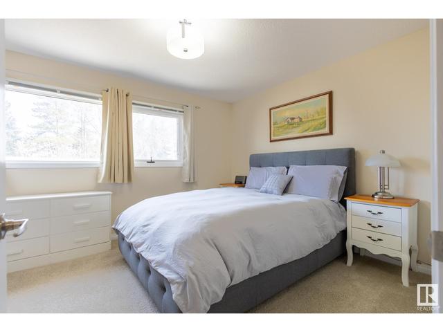 14935 81 St Nw, House detached with 4 bedrooms, 2 bathrooms and 4 parking in Edmonton AB | Image 4