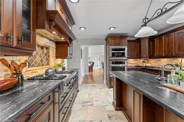 12669 Nassagaweya Esquesing Townline, House detached with 3 bedrooms, 3 bathrooms and 17 parking in Halton Hills ON | Image 2