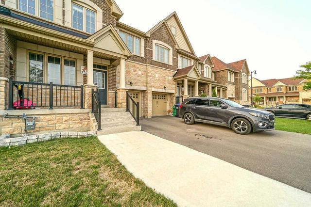 49 Zelda Rd, House attached with 4 bedrooms, 3 bathrooms and 3 parking in Brampton ON | Image 23
