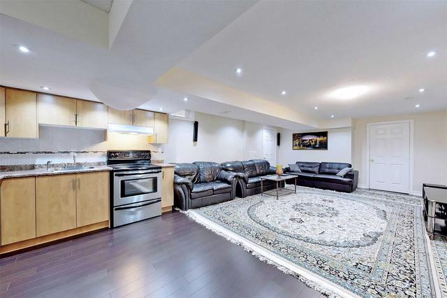 16 Hislop Dr, House detached with 4 bedrooms, 4 bathrooms and 3 parking in Markham ON | Image 20