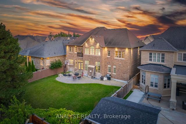95 Sarracini Cres, House detached with 4 bedrooms, 7 bathrooms and 9 parking in Vaughan ON | Image 35