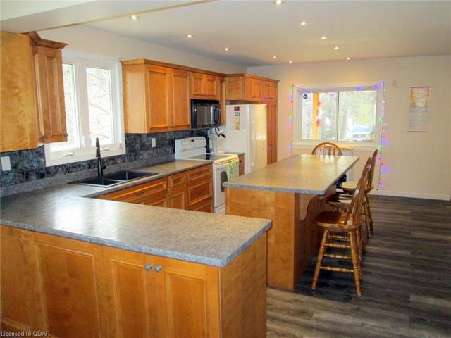 27421 Highway 62 S, House detached with 4 bedrooms, 2 bathrooms and 8 parking in Bancroft ON | Image 6