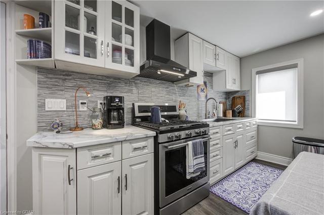 154 Alice Street, House detached with 2 bedrooms, 1 bathrooms and 3 parking in Guelph ON | Image 15