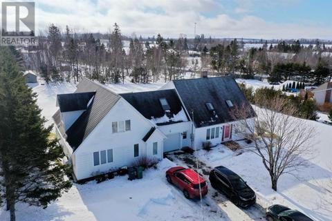 6 Fox Run Drive, House detached with 6 bedrooms, 4 bathrooms and null parking in Charlottetown PE | Card Image