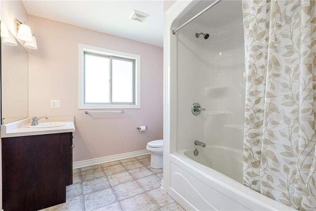 8705 Kelsey Cres, House detached with 3 bedrooms, 3 bathrooms and 6 parking in Niagara Falls ON | Image 7
