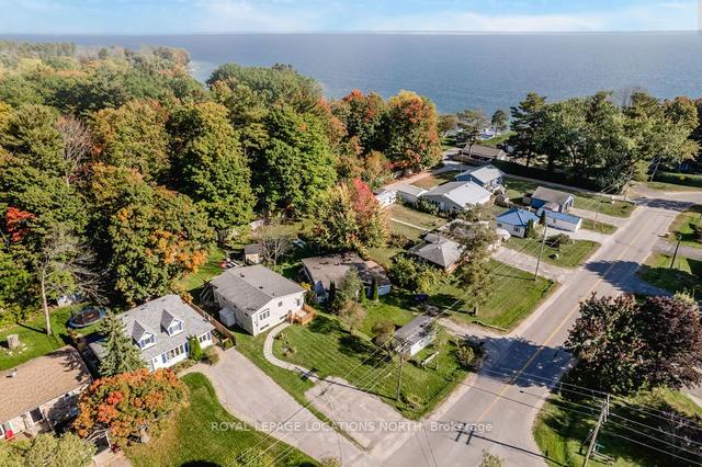 53 Lakeshore Rd W, House detached with 2 bedrooms, 2 bathrooms and 4 parking in Oro Medonte ON | Image 32
