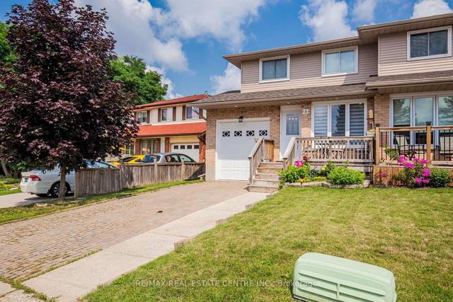 8 Marcon Crt, House semidetached with 3 bedrooms, 2 bathrooms and 4 parking in Kitchener ON | Image 34