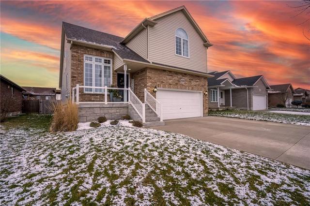 8360 Mullen Court, House detached with 4 bedrooms, 2 bathrooms and 8 parking in Niagara Falls ON | Image 46
