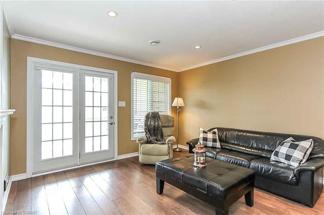 90 Meadow Lane, House attached with 2 bedrooms, 1 bathrooms and 2 parking in Wasaga Beach ON | Image 16