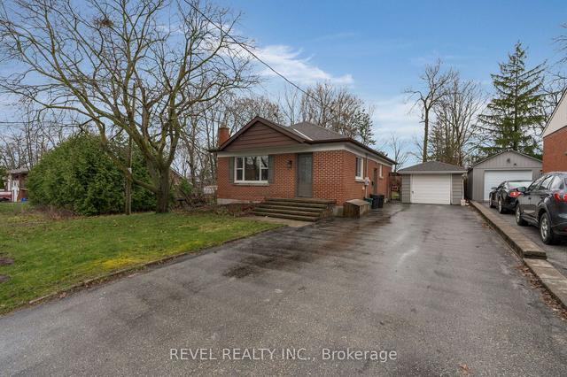 36 Lount St, House detached with 3 bedrooms, 2 bathrooms and 6 parking in Barrie ON | Image 29