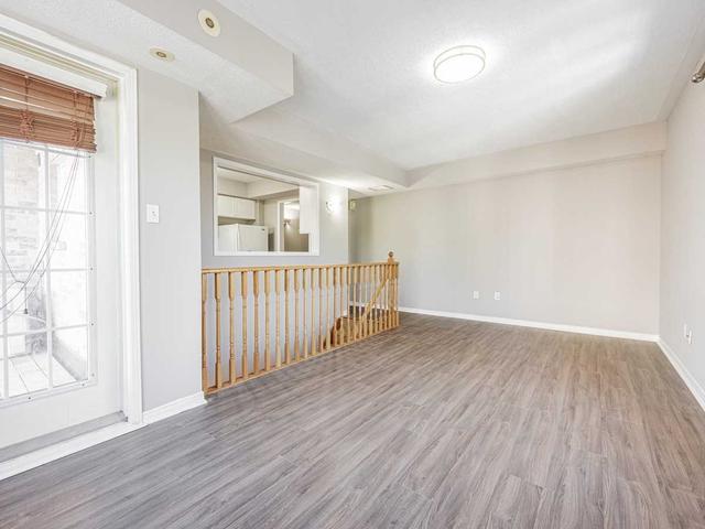3 - 200 Mclevin Ave, Townhouse with 2 bedrooms, 1 bathrooms and 1 parking in Toronto ON | Image 24